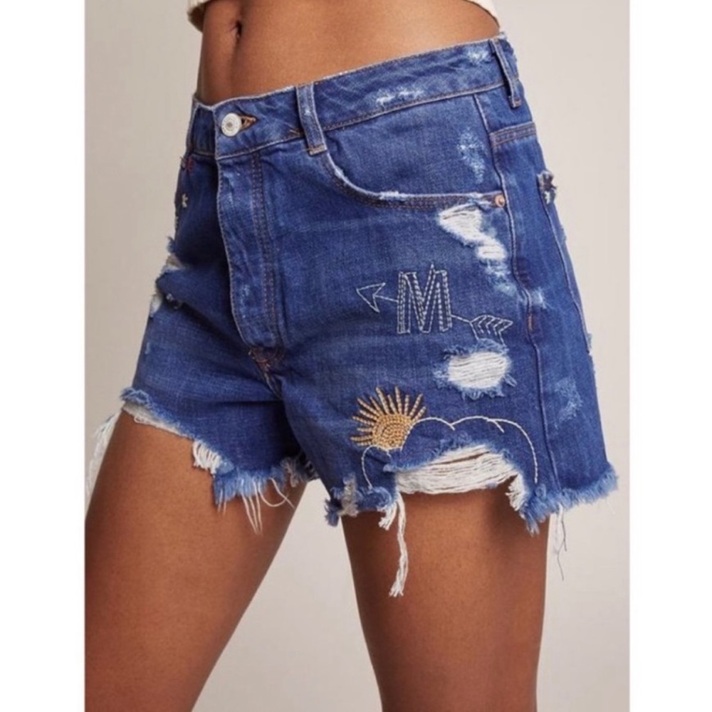 ZARA Denim Cut-offs Audrea Embroidered Shorts Cut Off Size 8 NEW
